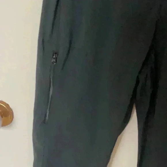 Columbia  Sports Nylon Trackpants in Size 8 - Picture 2 of 8